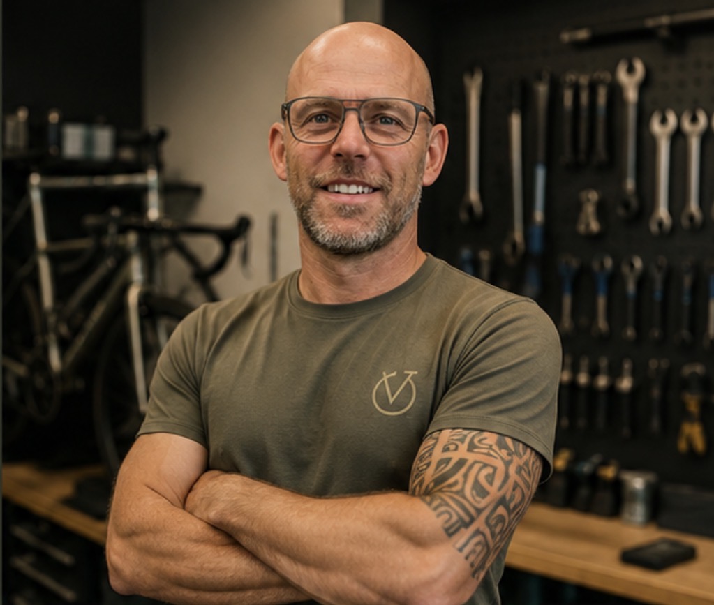 Olivier van Vélo Oli Race Atelier in Kapellen